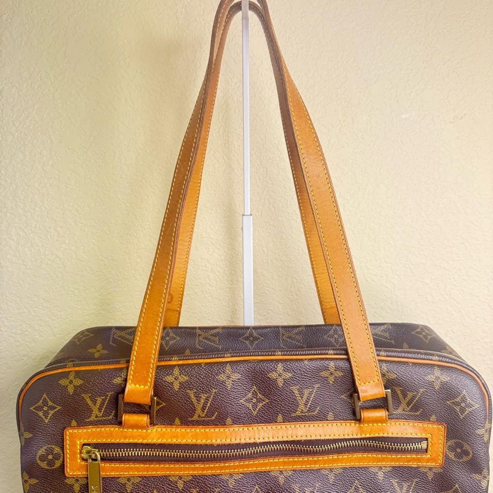 Louis Vuitton Monogram Canvas Cite GM Bag - Picture 4 of 12